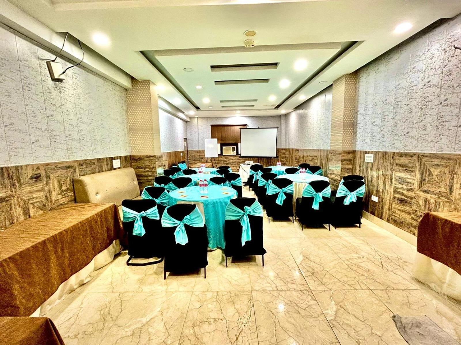 Hotel Spb 87 Near Karol Bagh Metro Station Delhi المظهر الخارجي الصورة