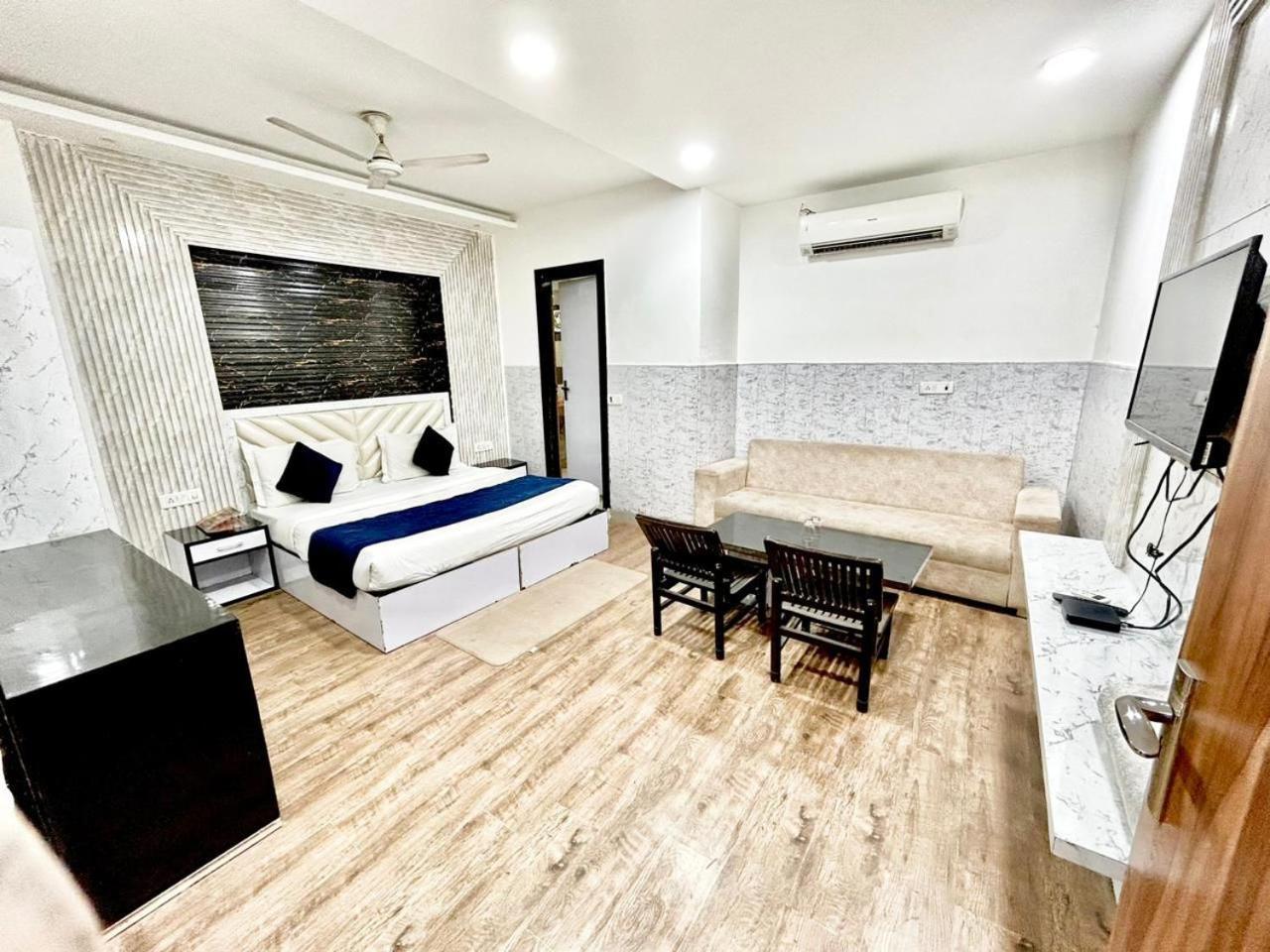 Hotel Spb 87 Near Karol Bagh Metro Station Delhi المظهر الخارجي الصورة