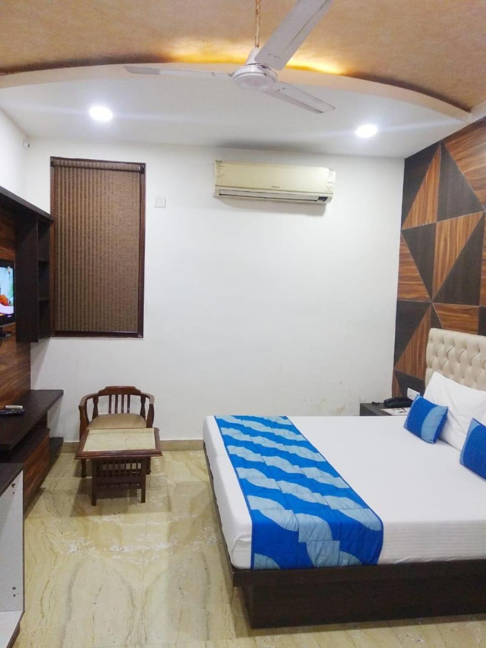 Hotel Spb 87 Near Karol Bagh Metro Station Delhi المظهر الخارجي الصورة