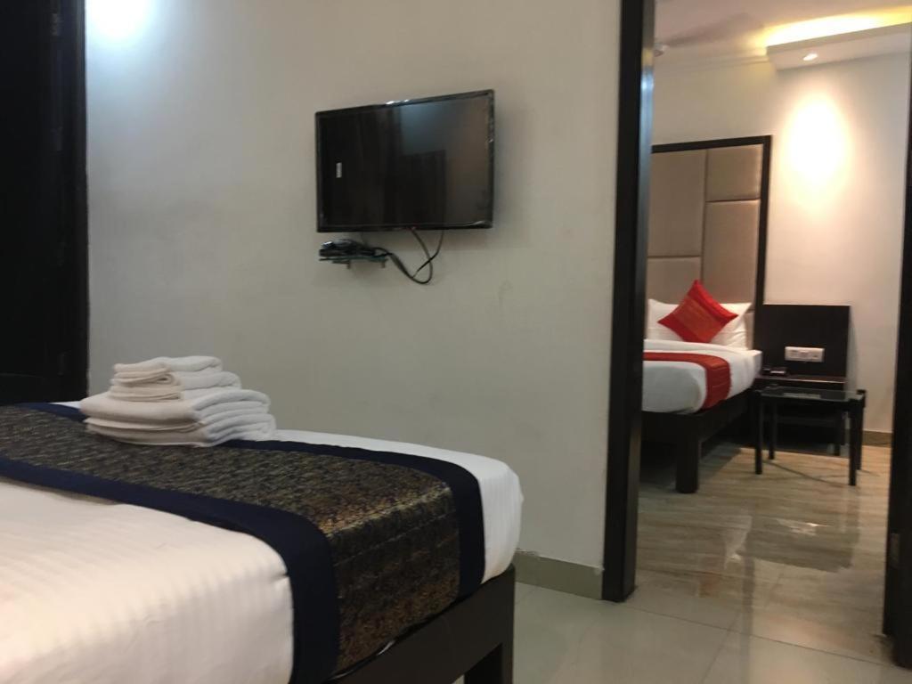 Hotel Spb 87 Near Karol Bagh Metro Station Delhi المظهر الخارجي الصورة