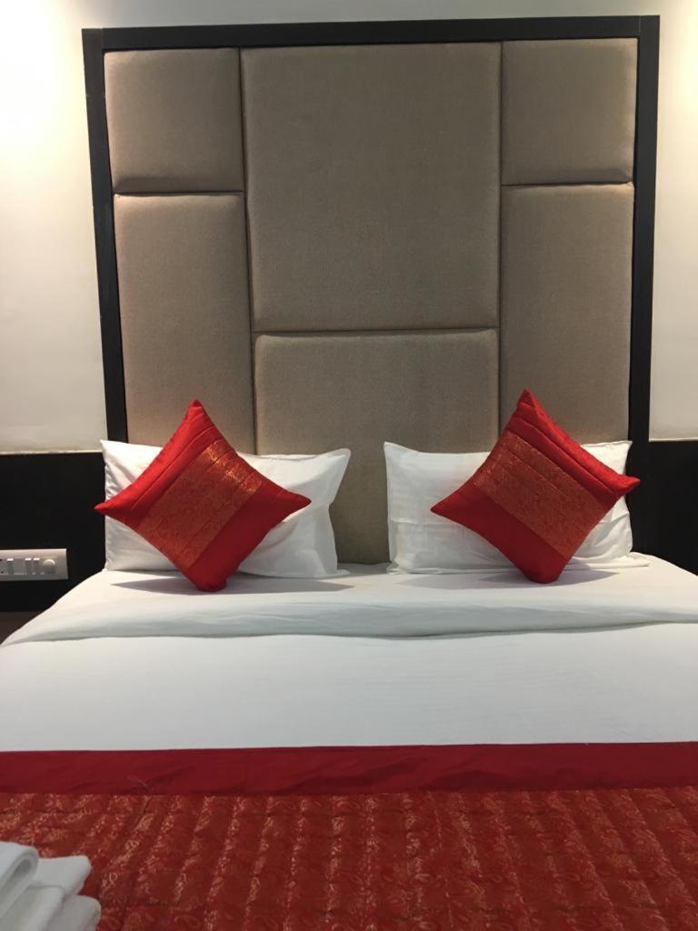 Hotel Spb 87 Near Karol Bagh Metro Station Delhi المظهر الخارجي الصورة