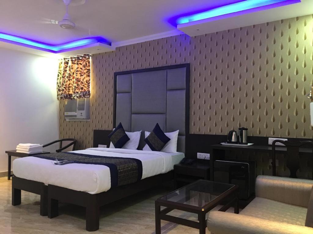 Hotel Spb 87 Near Karol Bagh Metro Station Delhi المظهر الخارجي الصورة