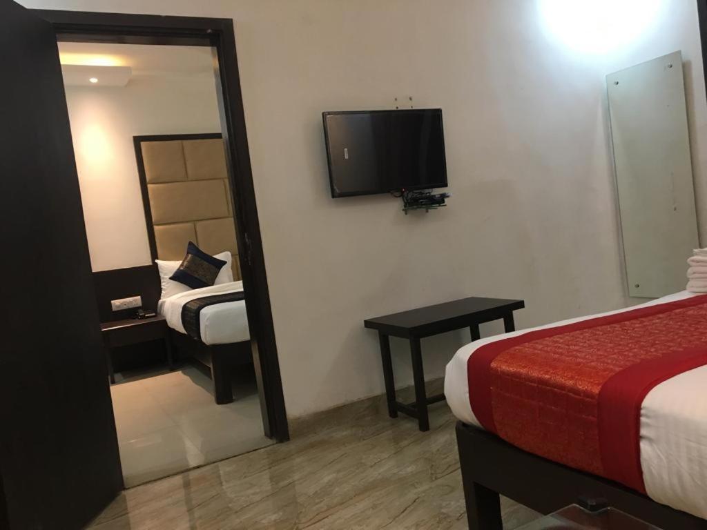Hotel Spb 87 Near Karol Bagh Metro Station Delhi المظهر الخارجي الصورة